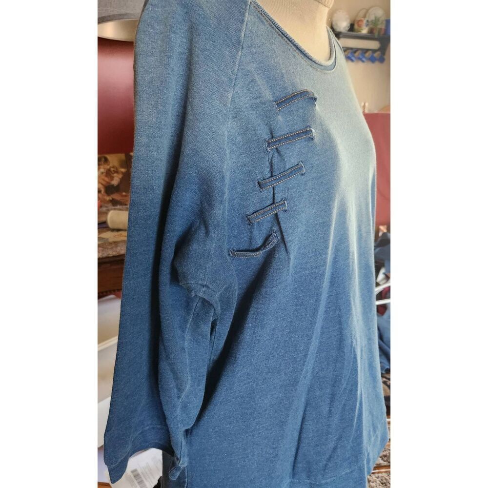 T46 Wild Palms faded blue knit top w 3/4 sleeves & lacing accented pockets NWT